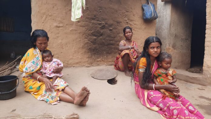 সোনামুখী পৌর প্রশাসকের নিজের ওয়ার্ডের সাধারণ মানুষদের এখনো মেলেনি সরকারি বাড়ি ক্ষুব্দ সাধারন মানুষরা